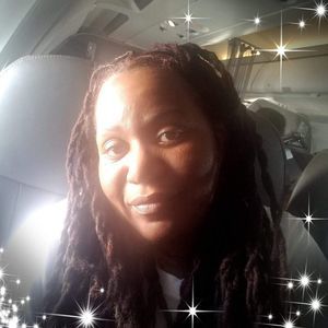 Meet your Posher, Yolanda